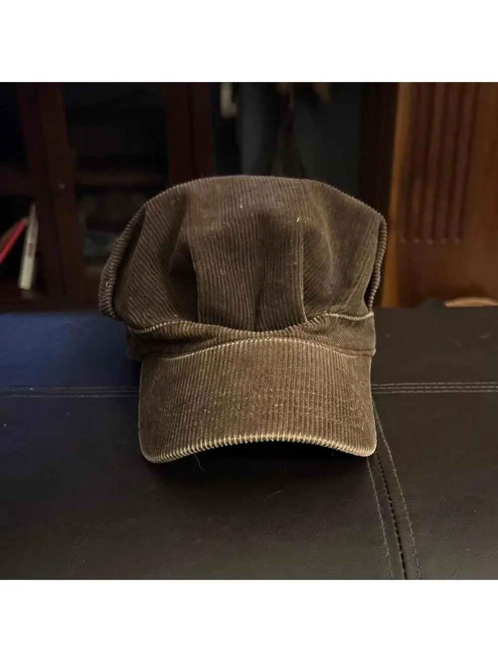 Beautiful Y2K Vintage American Eagle  corduroy cap with floral lining